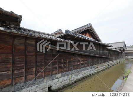 高知県安芸市、土居廓中の街道沿いの登録文化財住宅 高知県安芸市、土居廓中の街道沿いの登録文化財住宅 128274238