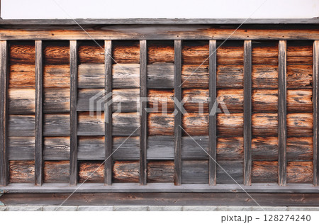 高知県安芸市、土居廓中の民家の外壁 128274240