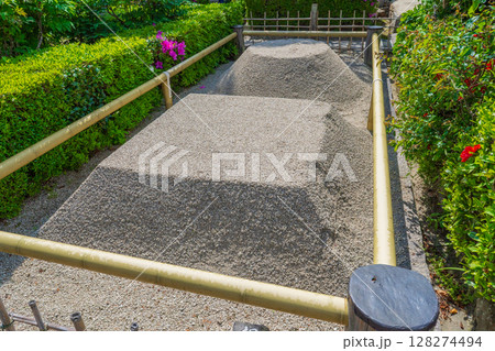 奈良県葛城市 石光寺の相観の沙 奈良県葛城市 石光寺の相観の沙 128274494