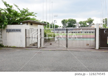 横浜市神奈川区　三ツ沢公園陸上競技場 128274545