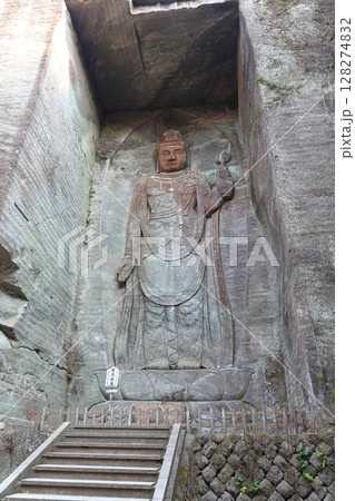 【千葉県】鋸山の日本寺の百尺観音 【千葉県】鋸山の日本寺の百尺観音 128274832