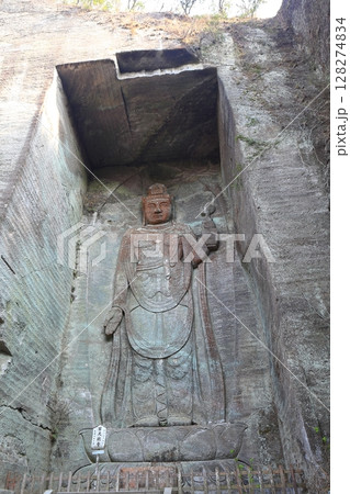 【千葉県】鋸山の日本寺の百尺観音 【千葉県】鋸山の日本寺の百尺観音 128274834