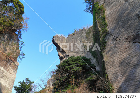 【千葉県】快晴の鋸山地獄のぞき（日本寺） 128274837