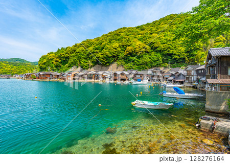 伊根の舟屋　初夏の京都　　 128276164