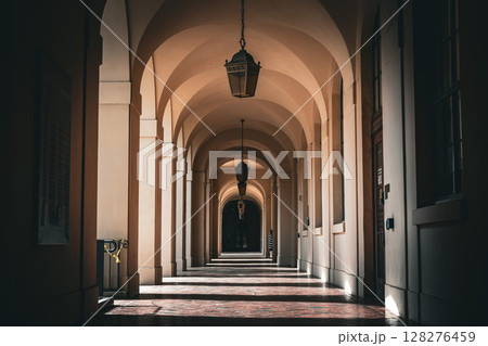 アメリカ　パサデナの市庁舎 128276459