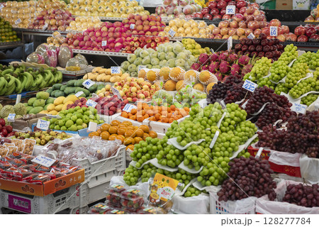 THAILAND RAYONG CITY FOOD MARKET 128277784
