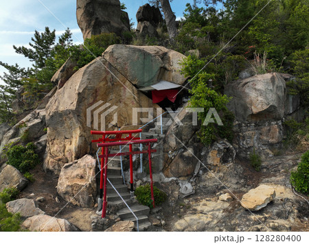 岡山県倉敷市　穴場稲荷 128280400