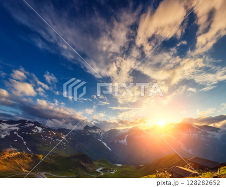 picturesque morning scene 128282652