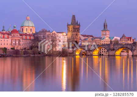 Charles Bridge at Sunset in Prague, Czech Republic 128285570