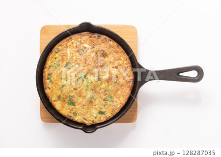 長芋とニラのオムレツ 長芋とニラのオムレツ 128287035