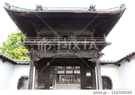 玉名市 延久寺の山門 玉名市 延久寺の山門 128288589