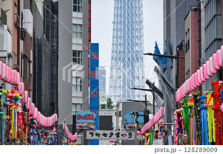東京都 かっぱ橋本通り 下町七夕まつり 例年7月七夕に開催 東京都 かっぱ橋本通り 下町七夕まつり 例年7月七夕に開催 128289009