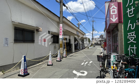 大阪市東淀川区　阪急柴島駅前の風景 128289400