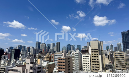 大阪市北区 天神橋六丁目から見た扇町から梅田方面の街並み 俯瞰 大阪市北区 天神橋六丁目から見た扇町から梅田方面の街並み 俯瞰 128289402