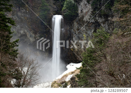 平湯大滝 【岐阜県高山市奥飛騨温泉郷平湯】 平湯大滝 【岐阜県高山市奥飛騨温泉郷平湯】 128289507