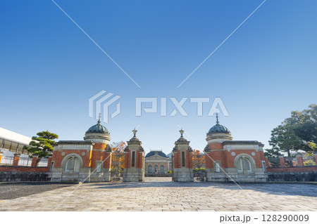 京都国立博物館正門（京都府京都市東山区茶屋町） 128290009