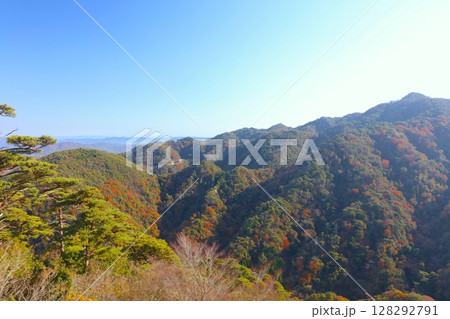 六甲有馬ロープウェーから望む六甲山の紅葉/瀬戸内海国立公園 128292791