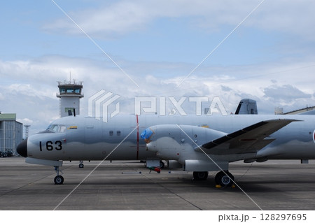 用廃となった航空自衛隊のYS11EA電子戦訓練機 128297695