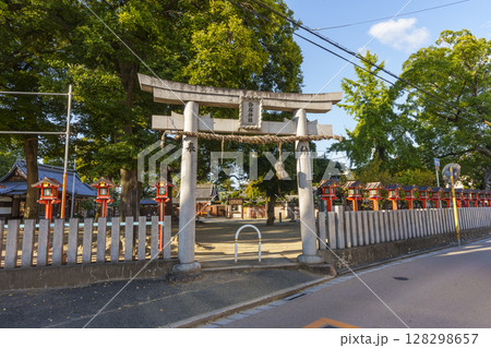 大阪府八尾市久宝寺の寺内町に鎮座する許麻神社 128298657