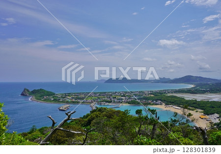 糸島 立石山登山道より芥屋の大門 糸島 立石山登山道より芥屋の大門 128301839