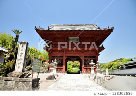 粉河寺(大門)　【和歌山県紀の川市】 128302659