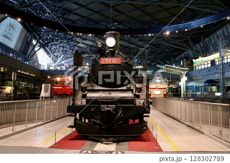 鉄道 128302789