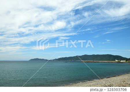 日高川河口付近から日ノ岬・西山方面を望む　【和歌山県御坊市】 128303706