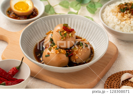 半熟卵 半熟玉子 半熟タマゴ 128308071