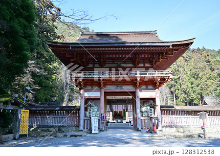 滋賀県　日吉大社　全国約3,800社の日吉・日枝・山王神社の総本宮 128312538