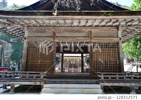滋賀県　日吉大社　全国約3,800社の日吉・日枝・山王神社の総本宮 128312571