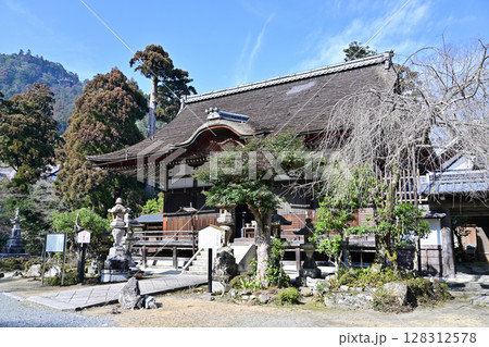 滋賀県　日吉大社　全国約3,800社の日吉・日枝・山王神社の総本宮 128312578