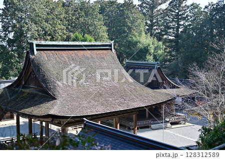 滋賀県　日吉大社　全国約3,800社の日吉・日枝・山王神社の総本宮 128312589