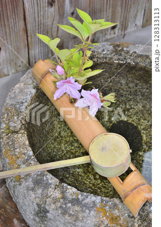 圓光寺のトイレの手洗い場 圓光寺のトイレの手洗い場 128313113