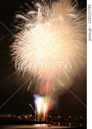 花火 02 第69回長良川全国花火大会より 花火 02 第69回長良川全国花火大会より 128315785