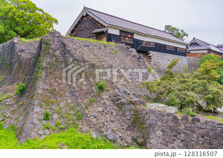 （熊本県）地震被害による修復作業が行われている熊本城 128316507