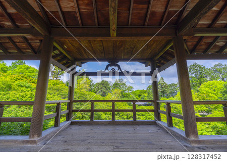 東福寺　洗玉澗　青もみじに包まれた庭園（京都市東山区） 128317452