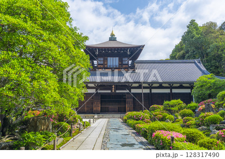 東福寺 開山堂 新緑の季節(京都市東山区) 東福寺 開山堂 新緑の季節(京都市東山区) 128317490