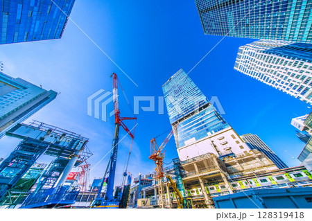 日本の東京都市景観 新橋脚出現！…完全消滅、さよなら渋谷駅西口。中央のビルも完全に解体… 128319418