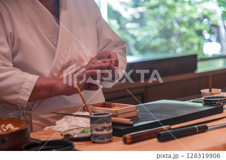 【#料亭】板前の手元 128319906
