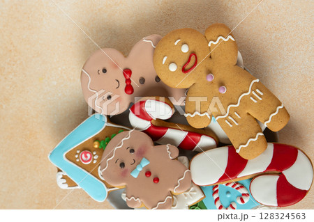 Gingerbread cookies. Christmas food. Gingerbread man. . Xmas sweets background 128324563