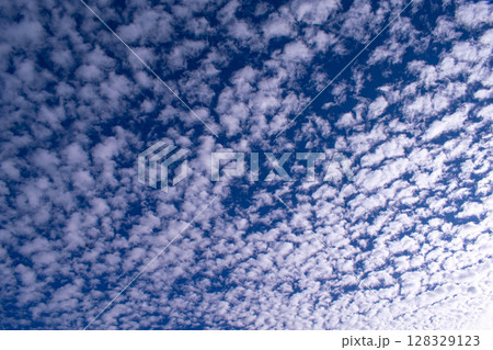 White clouds and blue sky White clouds and blue sky 128329123