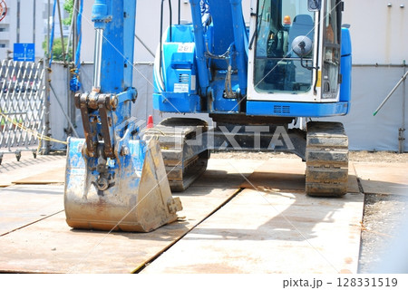 ショベルカー 128331519