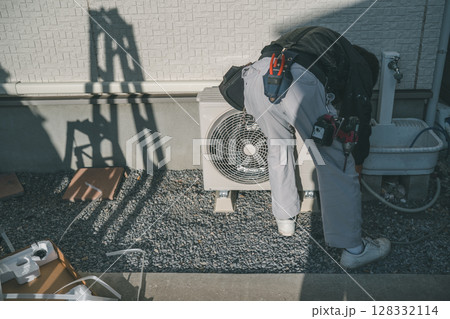 エアコン取り付け エアコン取り付け 128332114