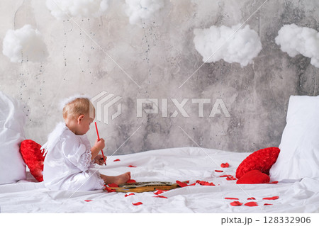 little baby with angel wings, valentine's day concept 128332906