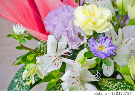 初夏の花々背景：爽やか、パステルカラー 128333787