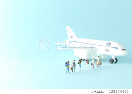 観光、旅行、インバウンド、オーバーツーリズム 128334192