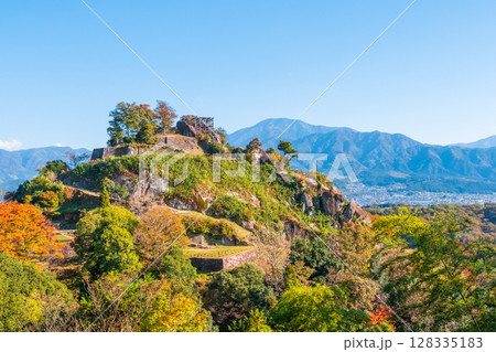 苗木城跡と恵那山（秋） 128335183
