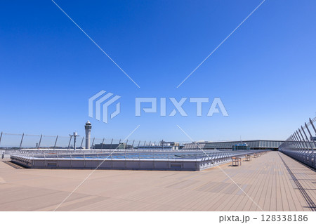 中部国際空港スカイデッキ　愛知県常滑市 128338186