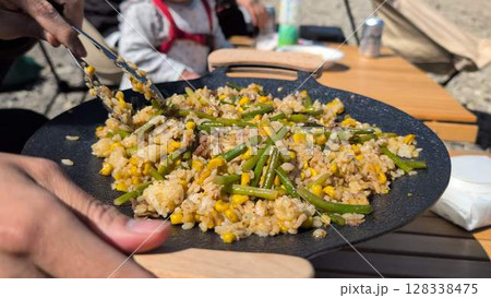キャンプ、ペッパーランチ キャンプ、ペッパーランチ 128338475