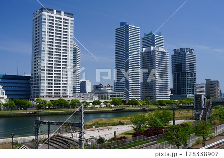 横浜　横浜ポートサイドの住宅街 128338907